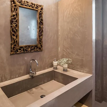 The Loft Hut * Ermoupoli